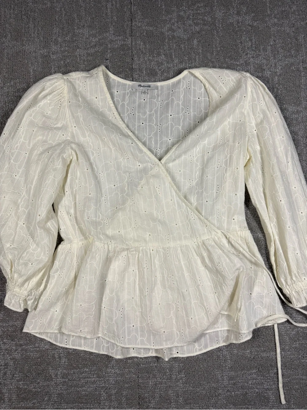Madewell Embroidered Ivory Off White Eyelet Puff Sleeve Peplum Wrap Top Size XS